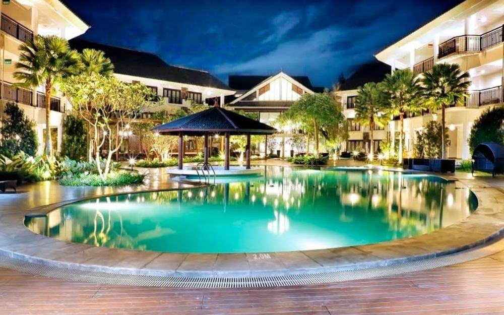 Lido Lake Resort